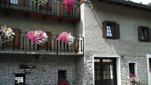 Front of property - La vieille Meison de Pappa (Sarre)