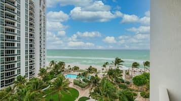 Luxury-Suite, 1 Schlafzimmer, Küche, Meerblick | Strand-/Meerblick