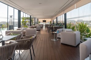 Petit déjeuner servi sur place