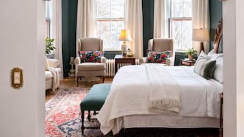 Premier Suite, 1 King Bed, Second Floor | Free WiFi