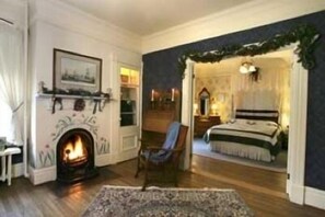 客房 | 起居区 | 平板电视、DVD 播放器