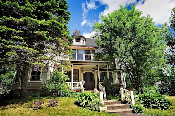 Exterior - The Elmwood Heritage Inn (Charlottetown)
