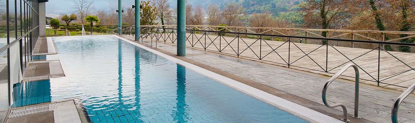 2 indoor pools, outdoor pool, pool loungers