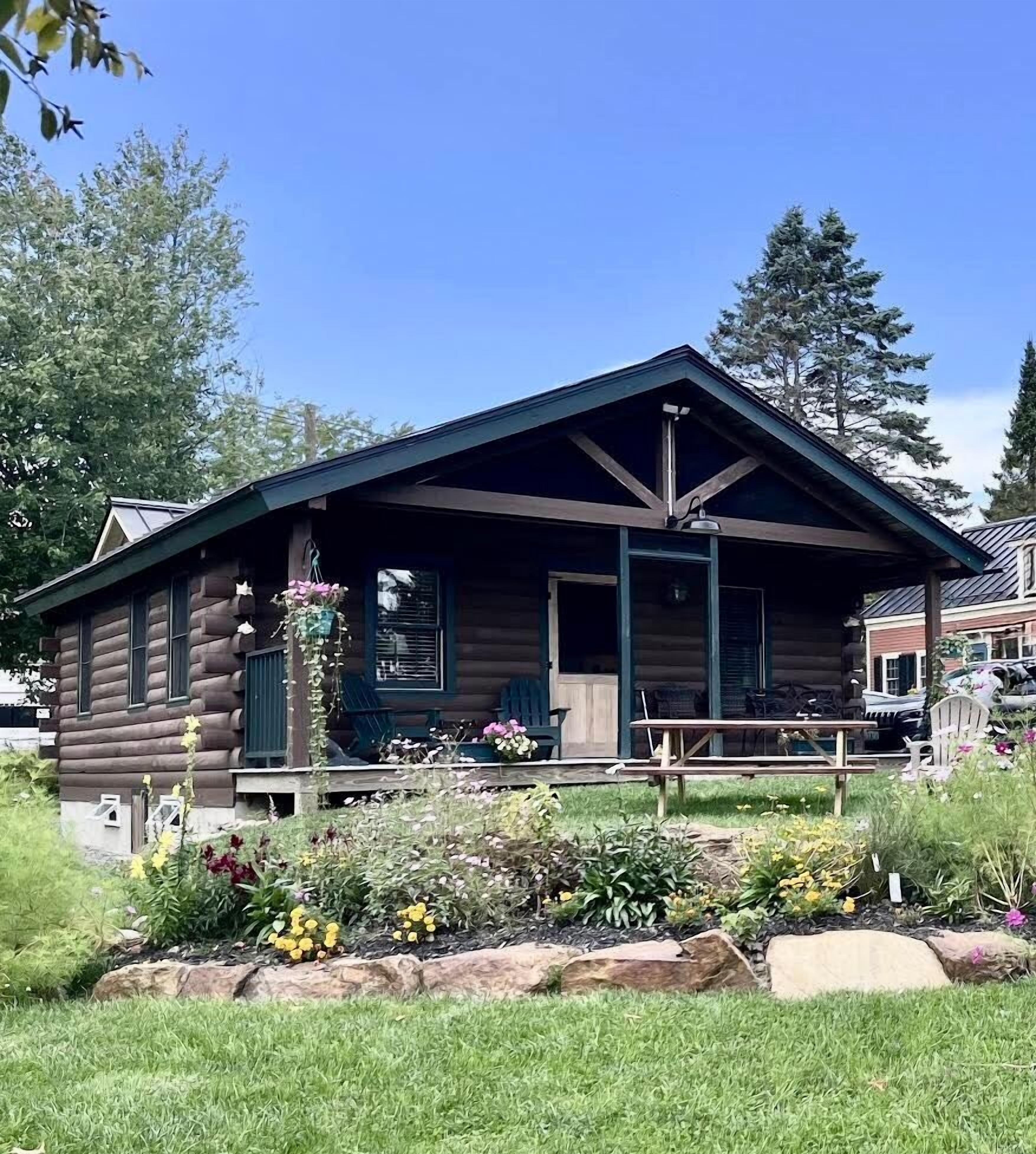 Vista frontal de la propiedad