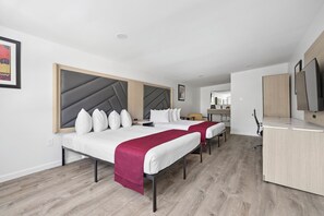 Classic Double Room, 2 Queen Beds | Individually decorated, individually furnished, desk, laptop workspace - Harkness Brook Inn (Rockport)