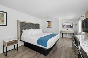 Habitación superior, 1 cama King size | Decoración personalizada, muebles diferentes y escritorio 