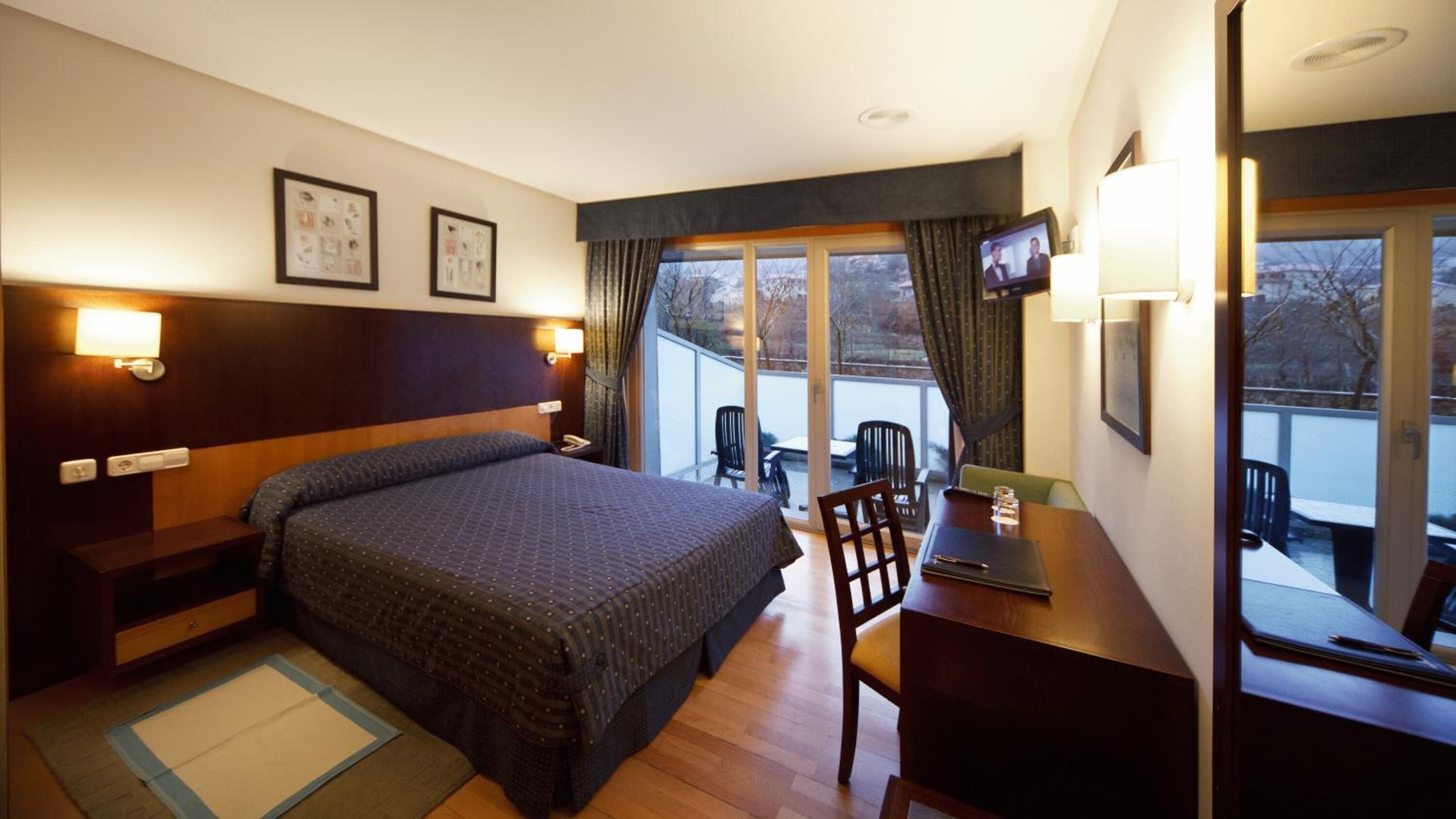 minibar, in-room safe, desk, blackout curtains