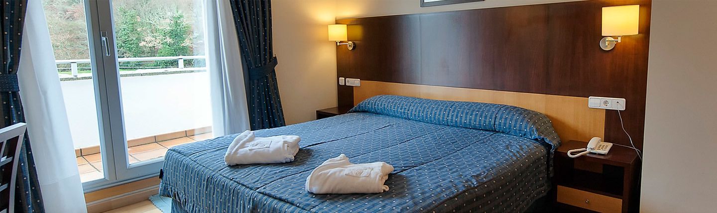 minibar, in-room safe, desk, blackout curtains