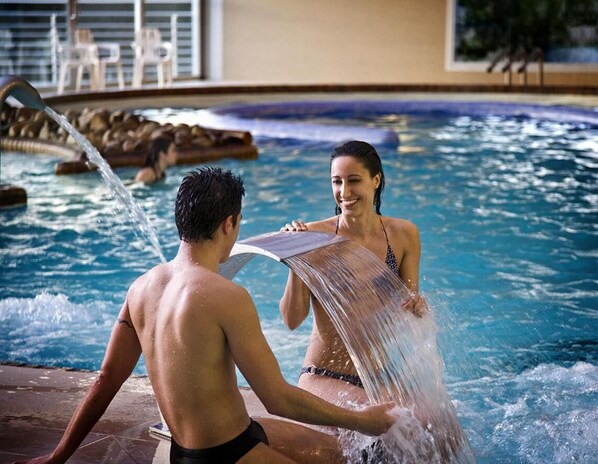 2 indoor pools