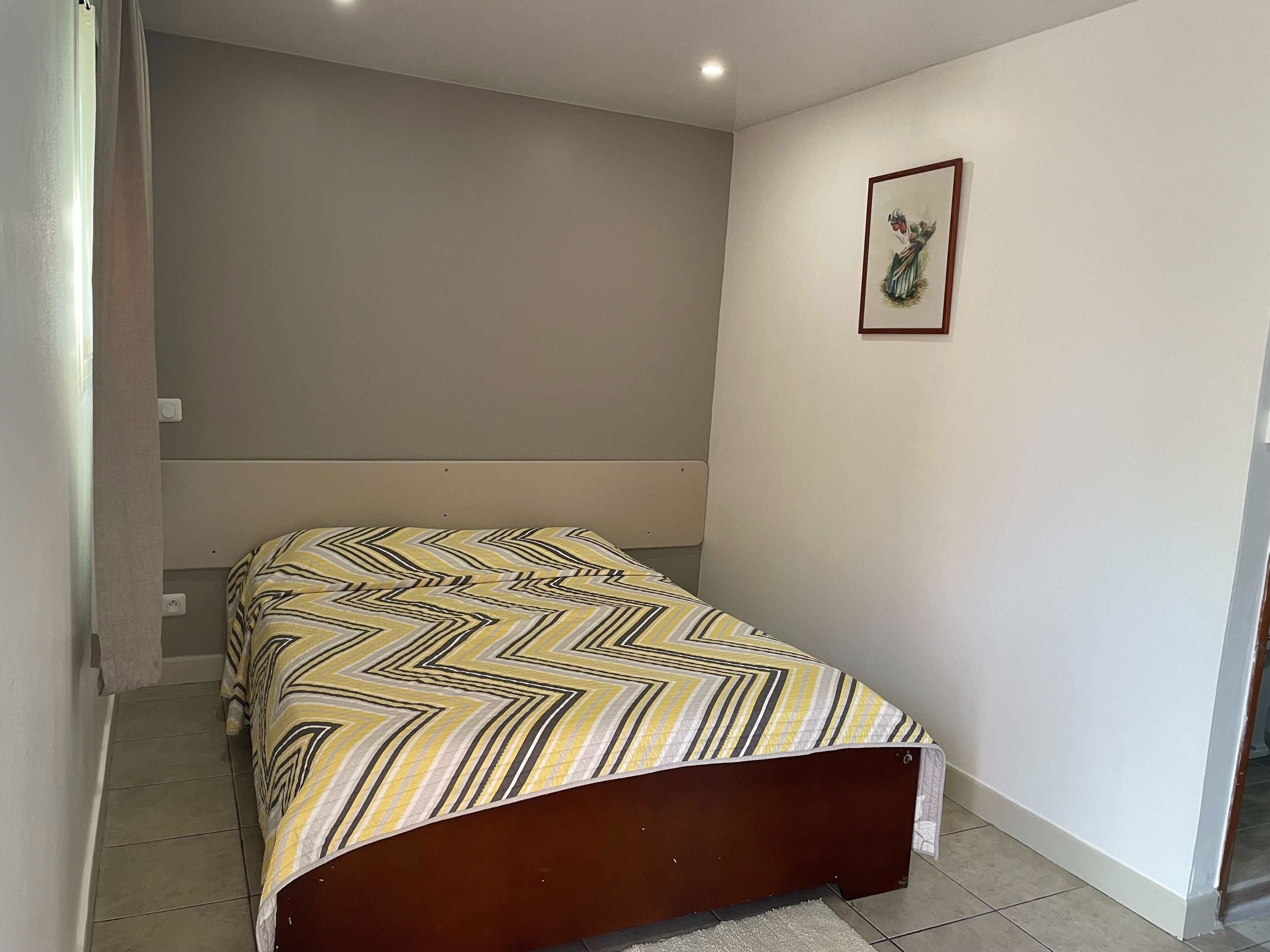 Standardzimmer | Schreibtisch, schallisolierte Zimmer, kostenlose Babybetten