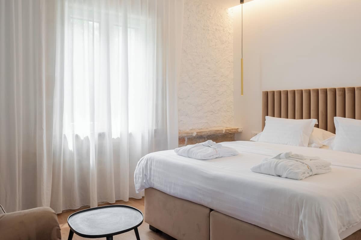 Premium bedding, Select Comfort beds, individually decorated