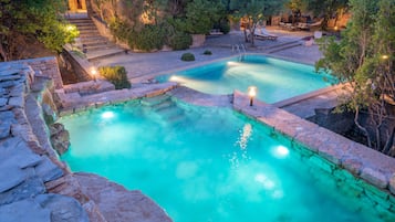 Indoor pool, 2 outdoor pools, free cabanas, sun loungers