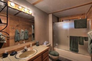 House, 3 Bedrooms | Bathroom - Fairway Family Cabin (Truckee)