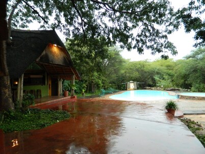 Kwalape Safari Lodge