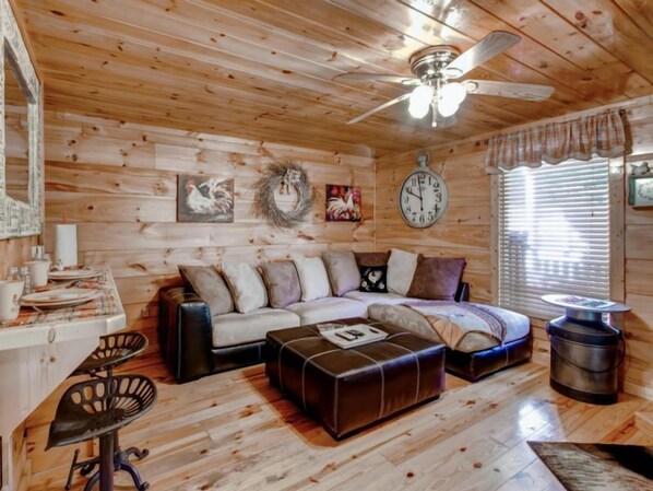Cabin | Living room