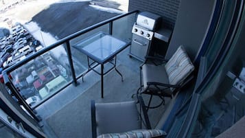 Condo, 2 Bedrooms (Uptown 2BLD) | Balcony