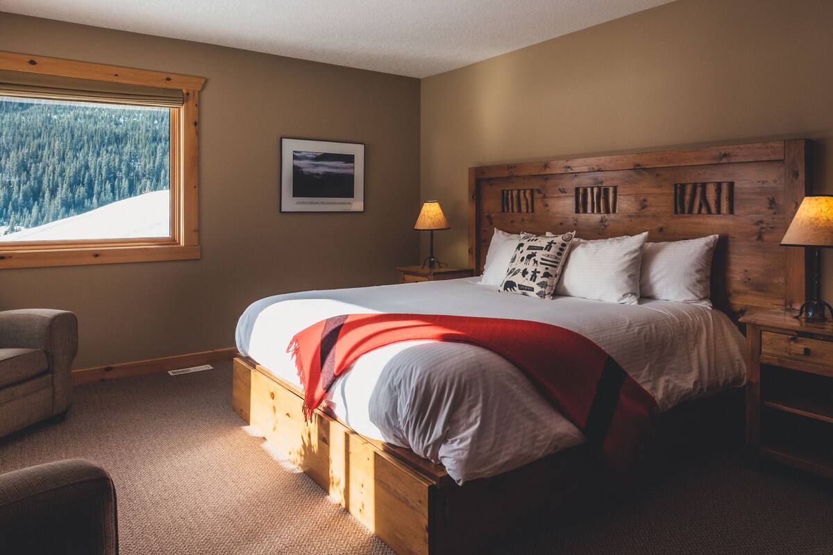 Superior Double or Twin Room, 1 Bedroom, Mountain View, Corner | Premium bedding, bed sheets