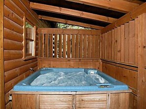 Cabin, 1 King Bed, Hot Tub | 1 bedroom, free WiFi - Smoky Mountain Lodging (Pigeon Forge)