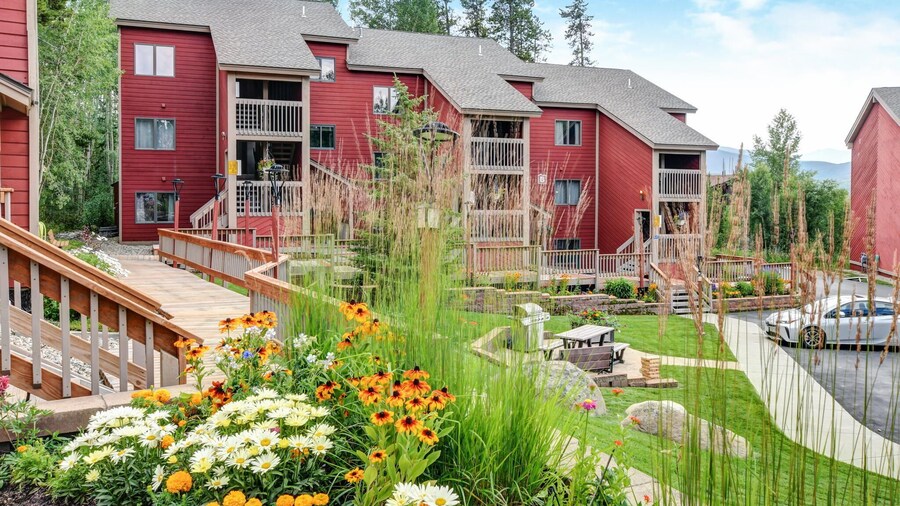 Indian Peaks Resort