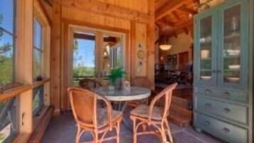 House, 4 Bedrooms | In-room dining