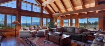 Glacier Luxury Lodge