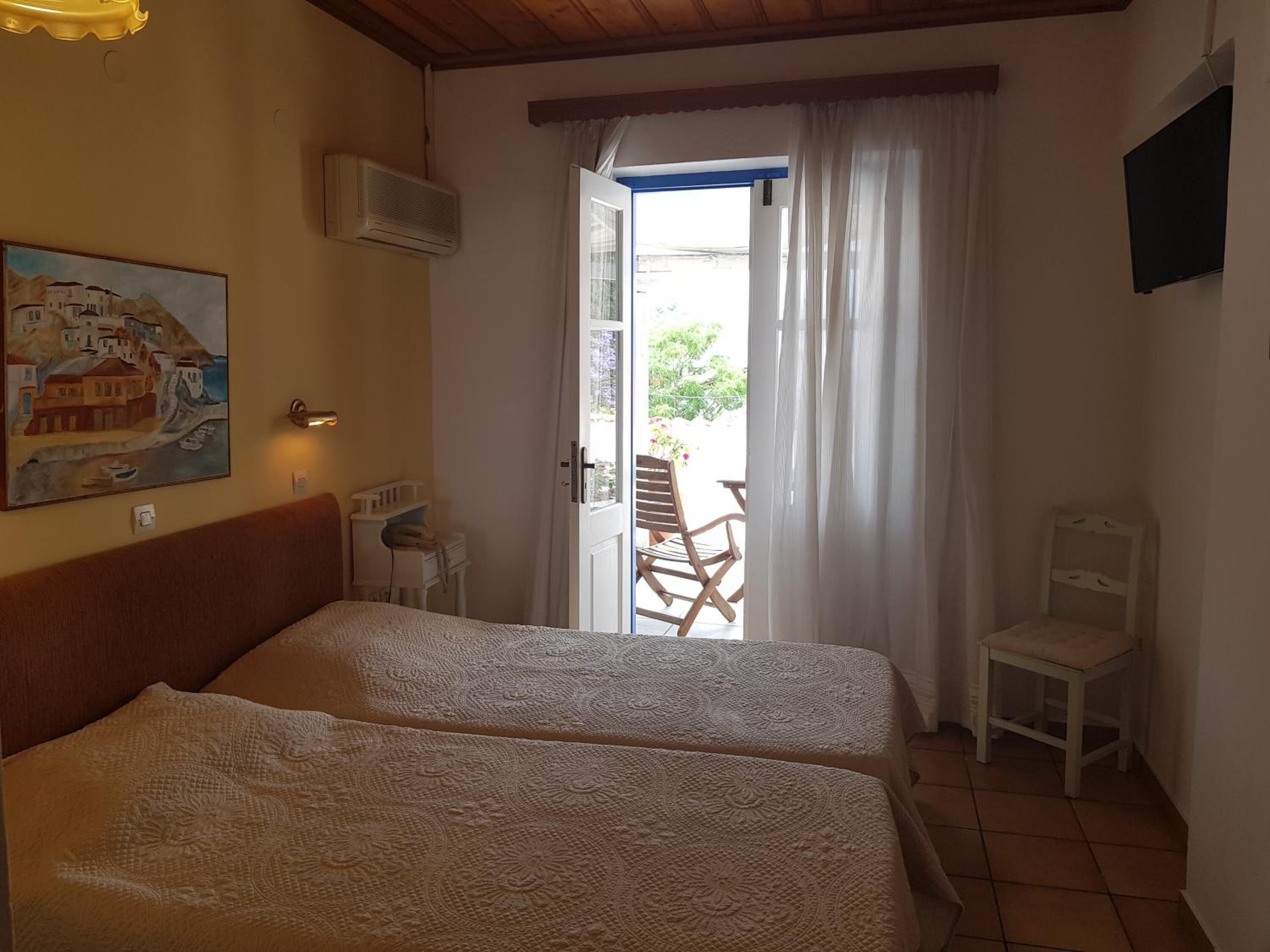 in-room safe, free cots/infant beds