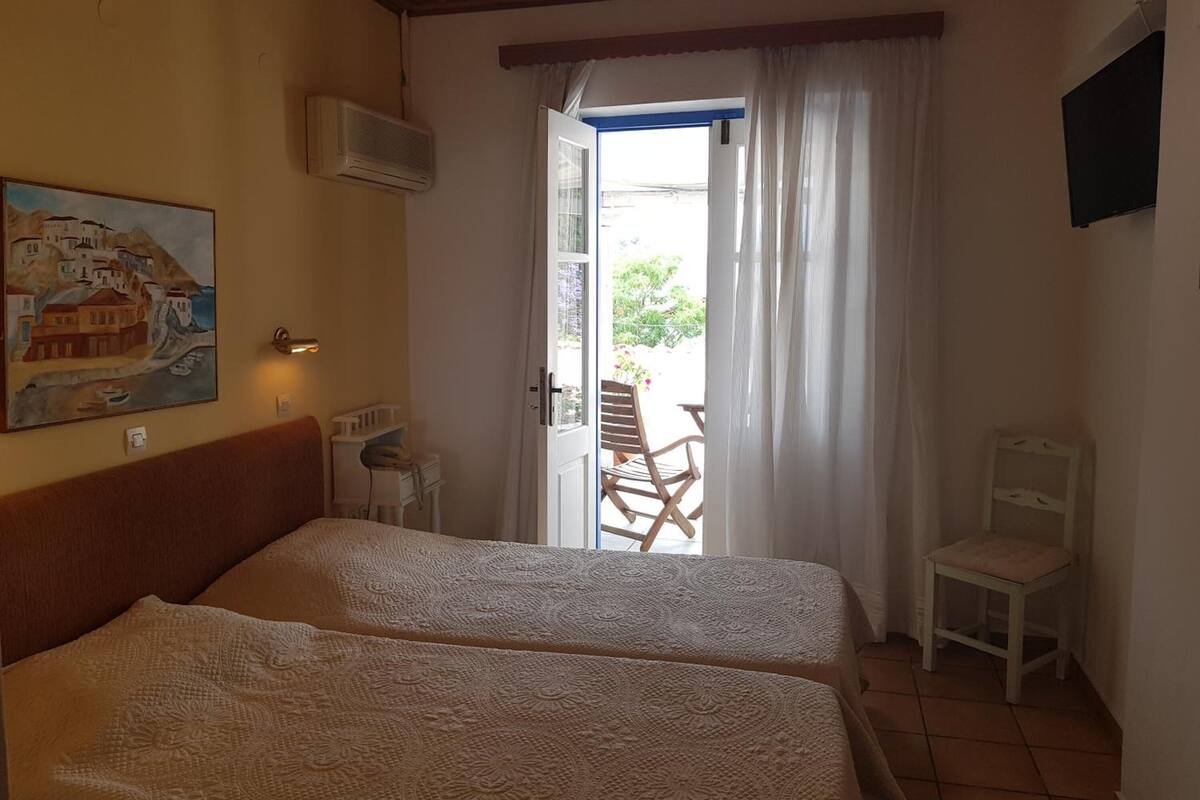 in-room safe, free cots/infant beds