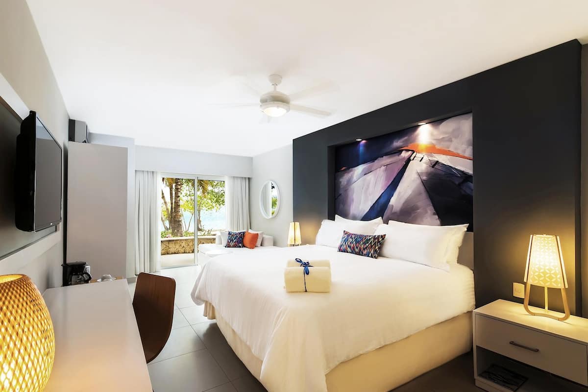 Essentia OCEAN View 2 Pax