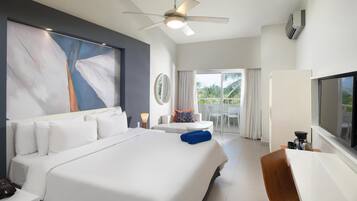 Essentia Garden | Premium bedding, minibar, in-room safe, desk