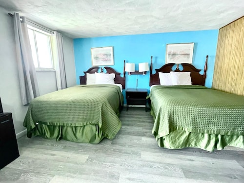 Traveler's Inn Motel