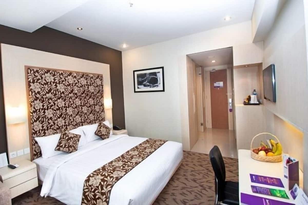1 bedroom, minibar, in-room safe, desk