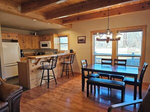 Private kitchenette - Methow River Lodge & Cabins (Winthrop)