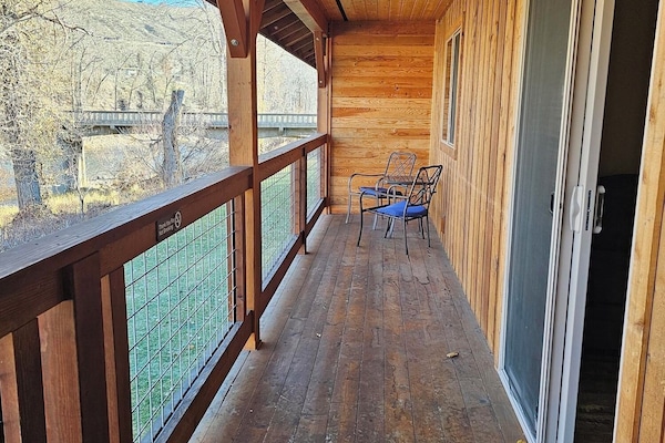 1 bedroom, premium bedding, individually decorated