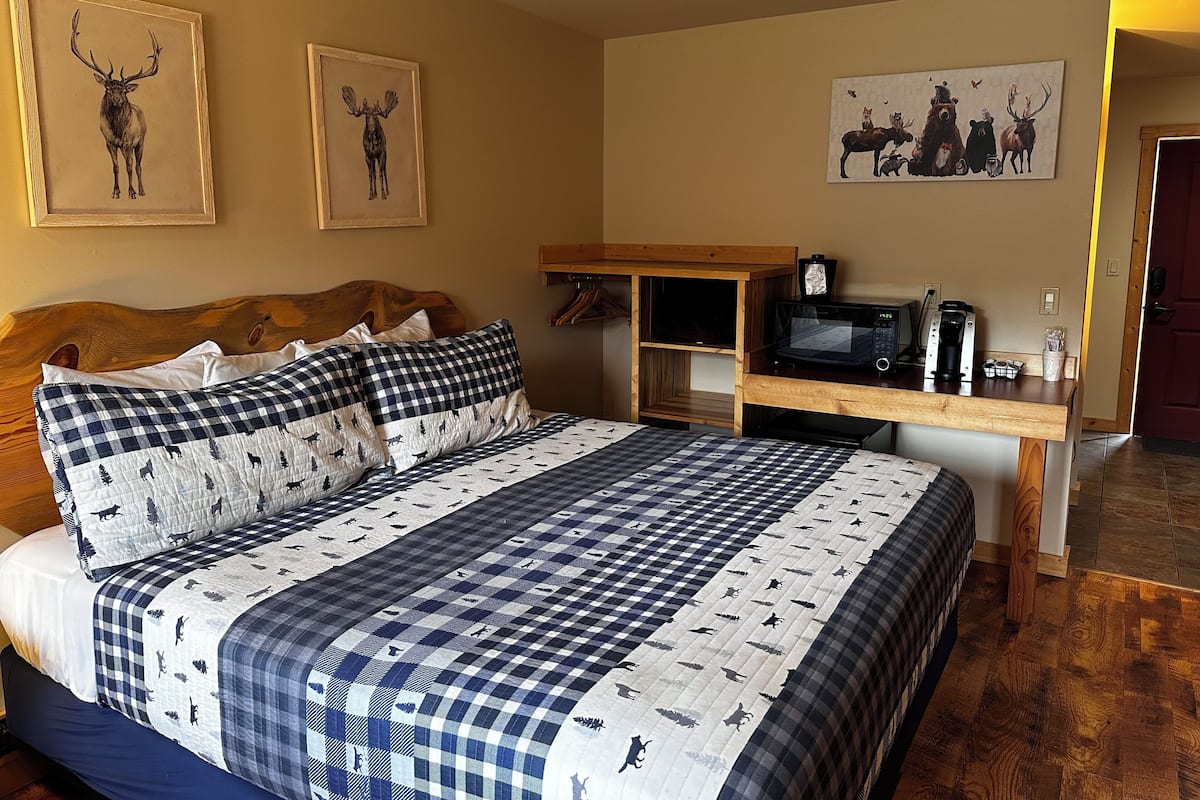 Suite, 1 King-Bett, barrierefrei, Flussblick