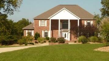 Bagian depan properti