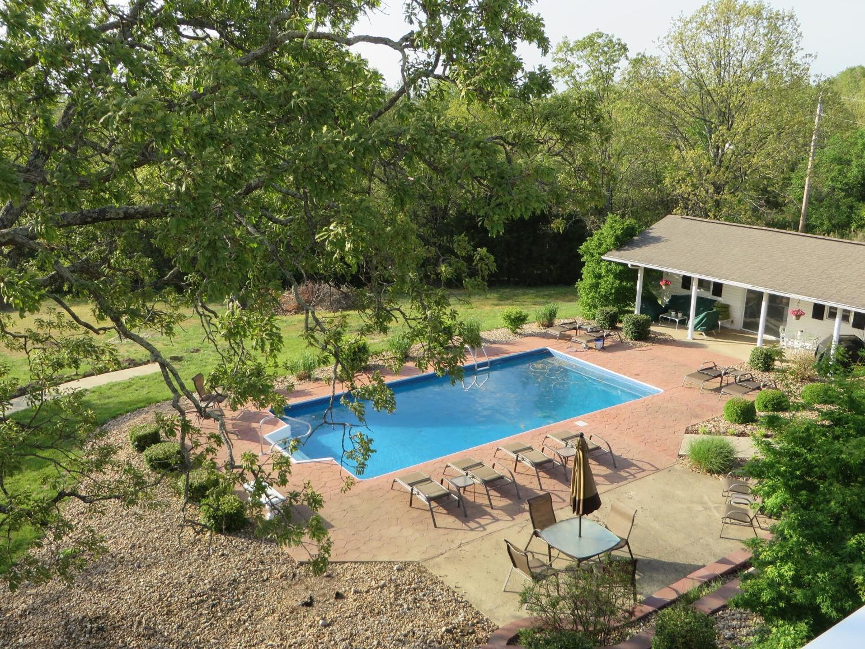 Kolam renang outdoor