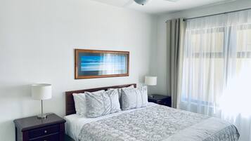 Apartemen, 1 kamar tidur, pemandangan samudra | Setrika/meja setrika dan tempat tidur bayi (biaya tambahan)