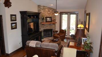 Luxury Duplex, 3 Bedrooms, Mountain View, Mountainside (Nightshade) | In-room dining