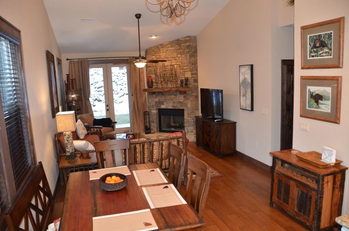 Luxury Duplex, 2 Bedrooms, Mountain View, Mountainside (Suncup) | In-room dining