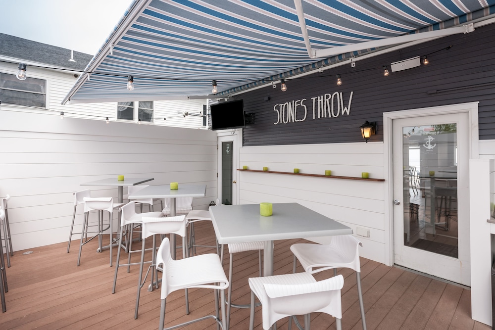 Stones Throw Hotel and Restaurant by null