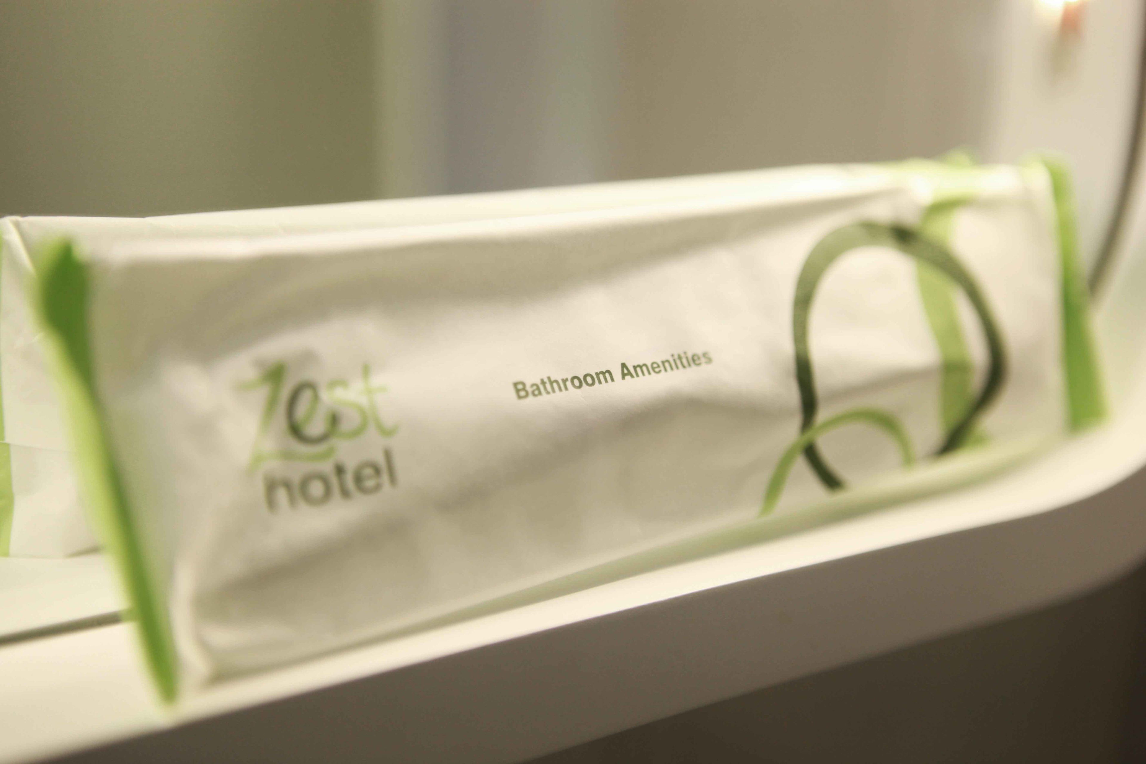 shower, rainfall showerhead, free toiletries, hair dryer