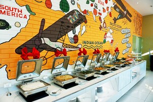 매일 뷔페 아침 식사(1인당 IDR 120000)