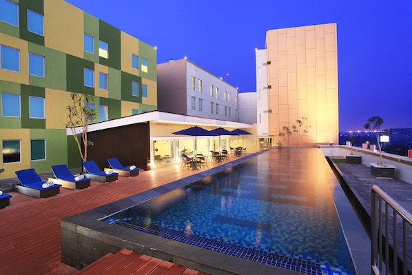 Zest Hotel Airport Jakarta - CHSE Certified, Jakarta: Info, Photos, Reviews | Book at Hotels.com
