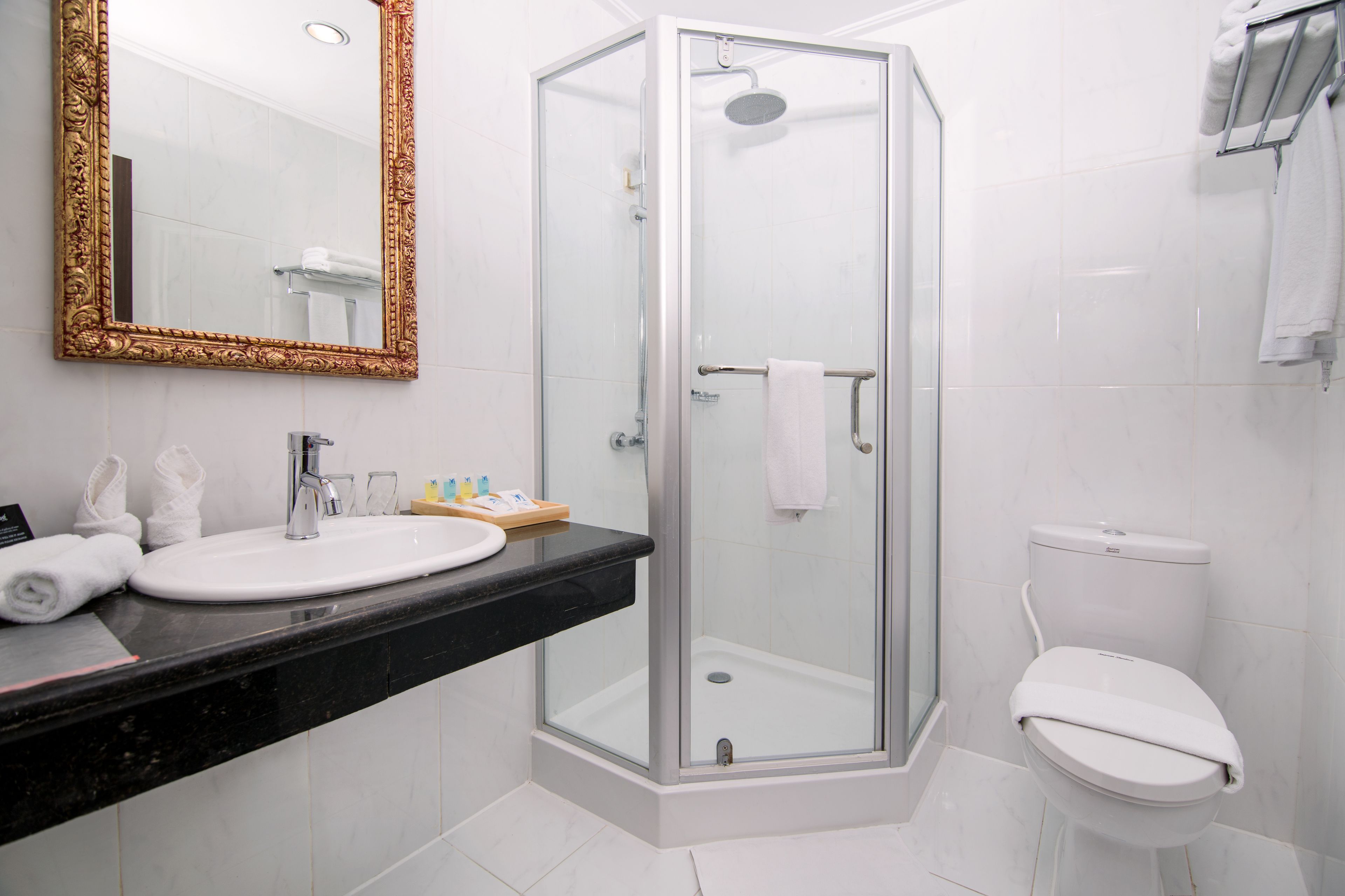 junior suite | bathroom | free toiletries, hair dryer, slippers, bidet