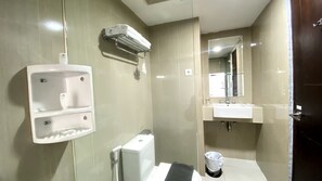Ducha, artículos de higiene personal gratuitos y secador de pelo
