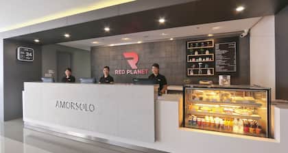 Red Planet Makati Amorsolo