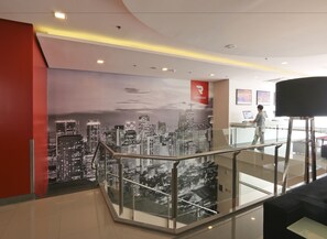 Interior - Red Planet Makati Amorsolo (Makati)