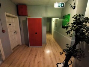 Premium bedding, down comforters, memory foam beds, blackout drapes - Sultan Hostel & Guesthouse (Istanbul)