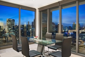 Luxury Apartment, 2 Bedrooms, Balcony | Laptop workspace, soundproofing, iron/ironing board, free WiFi
