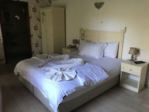 Classic-Doppel- oder -Zweibettzimmer